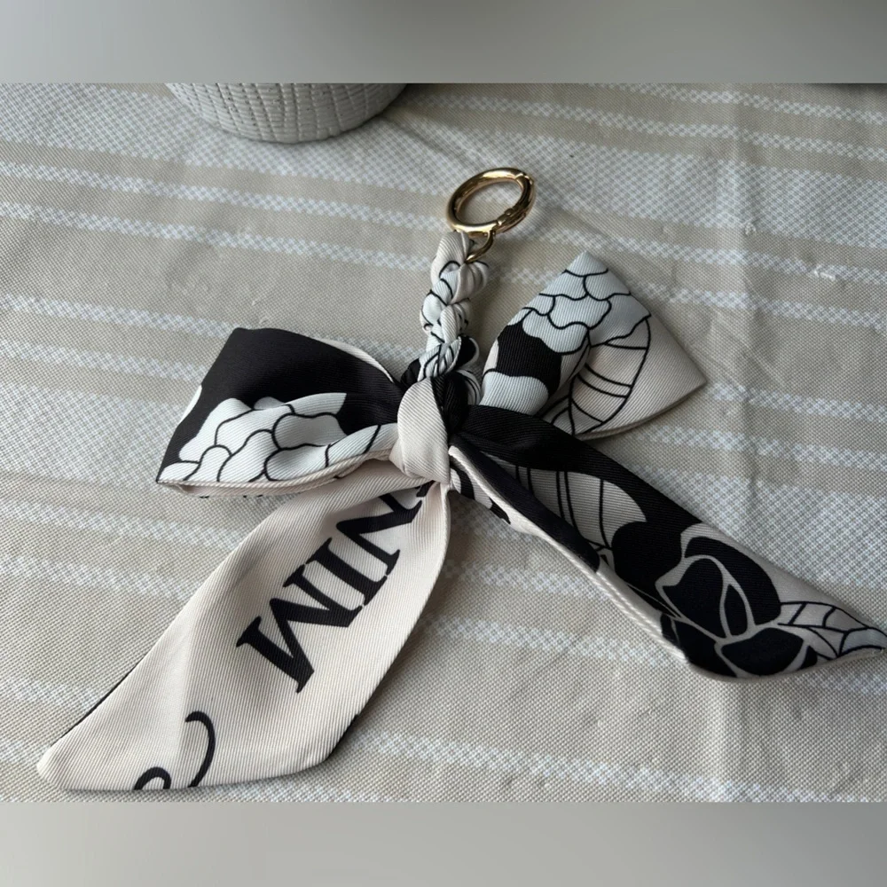 Large Silk Bowknot Keychain/Bagcharm - Picture 3 of 4